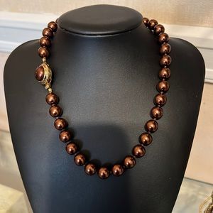 Necklace gold tone trim